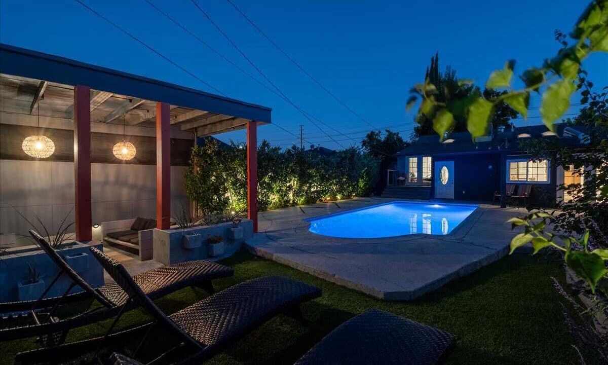 Photo of Outdoor in Encino