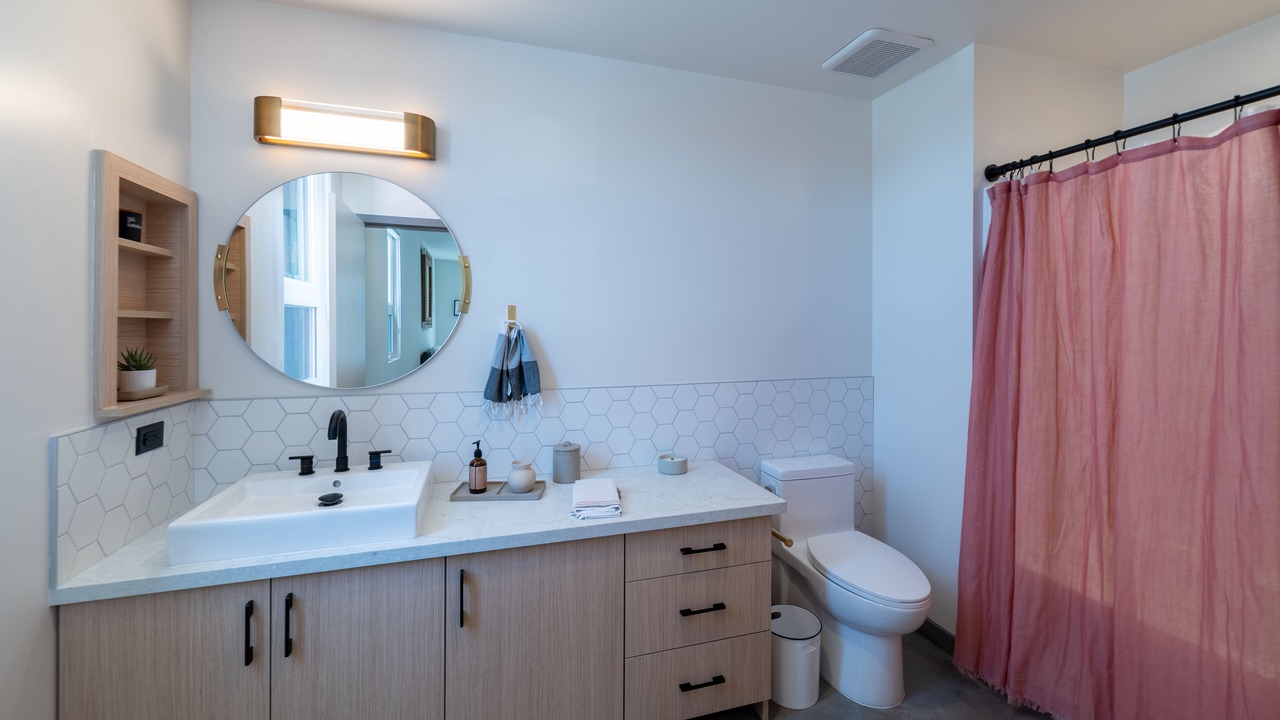 Photo of Bathroom in Vista