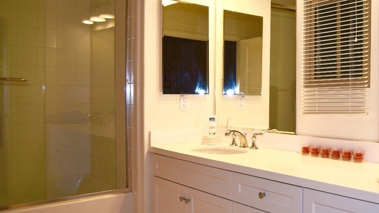 Photo of Bathroom in Woodbury