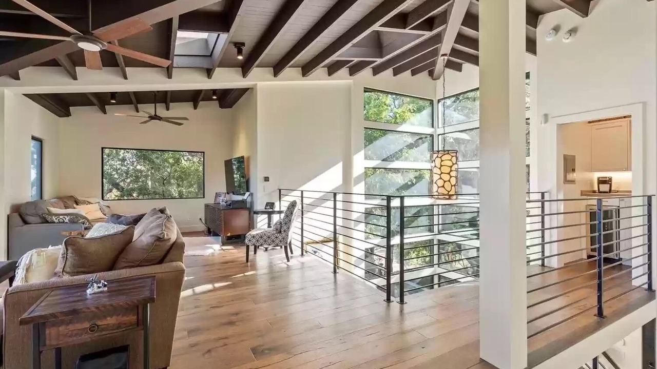 Photo of Livingroom in Napa