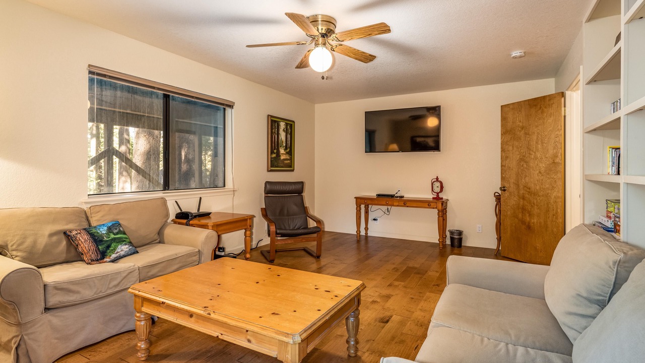 Photo of Livingroom in Fish Camp
