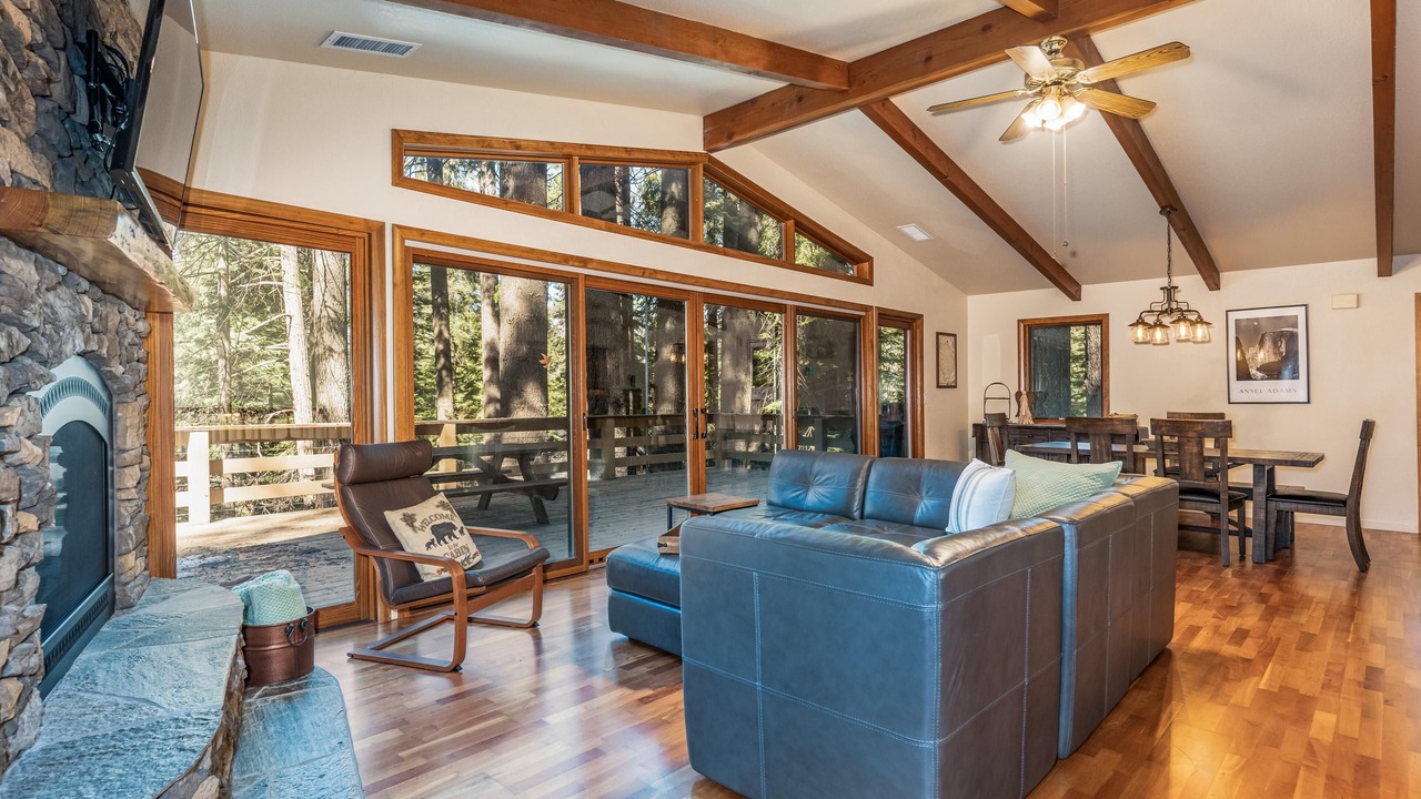 Photo of Livingroom in Fish Camp