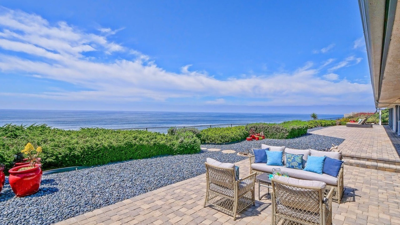 Photo of Patio Balcony in Palos Verdes Estates