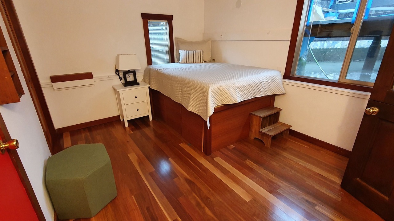 Photo of Bedroom in Bay Area
