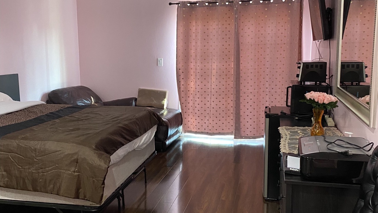 Photo of Bedroom in North Hills West