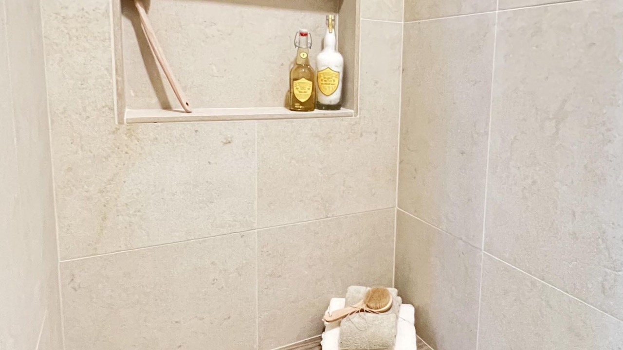 Photo of Bathroom in Irvine Research Center