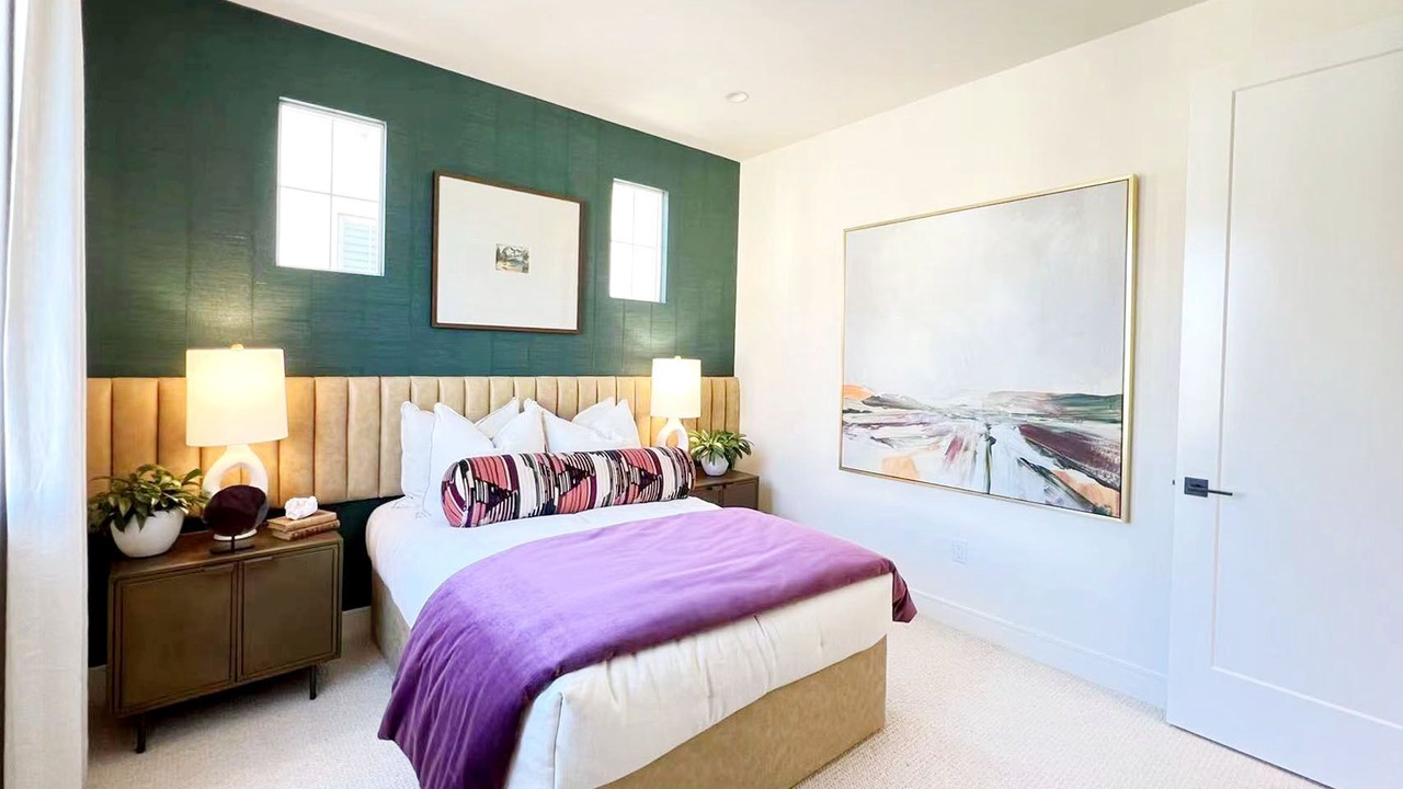 Photo of Bedroom in Irvine Research Center