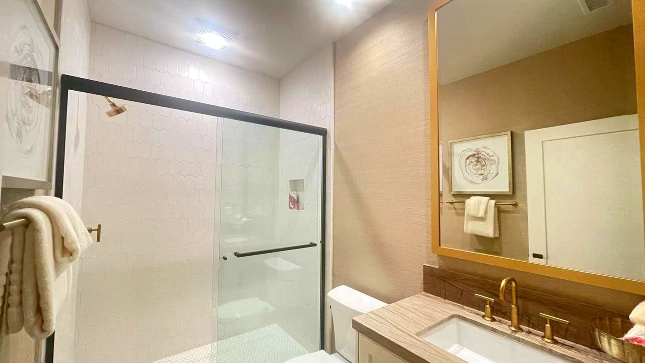 Photo of Bathroom in Irvine Research Center