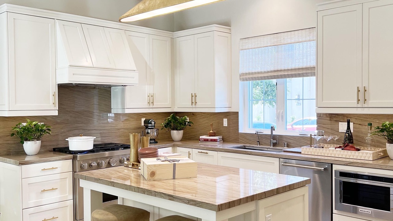 Photo of Kitchen in Irvine Research Center