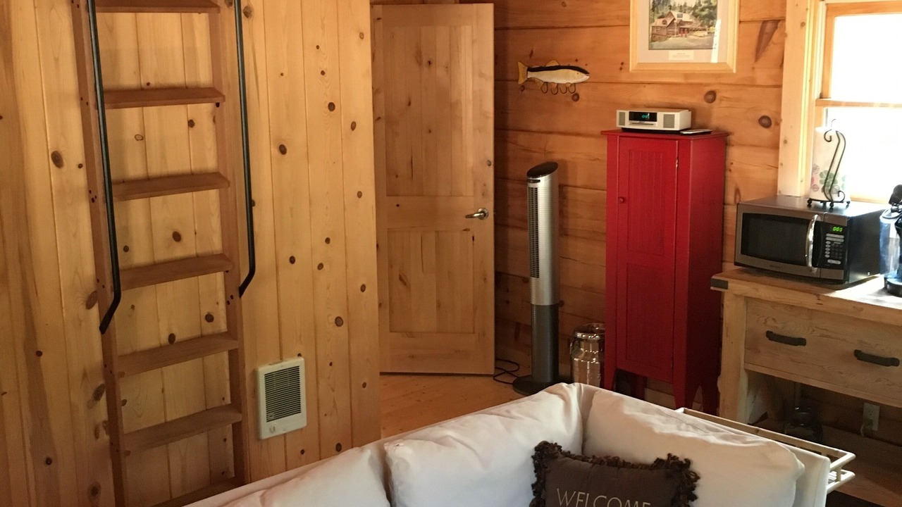 Photo of Livingroom in Phoenix Lake-Cedar Ridge