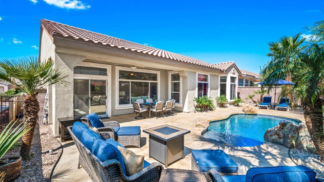 Photo of Outdoor in Desert Palms