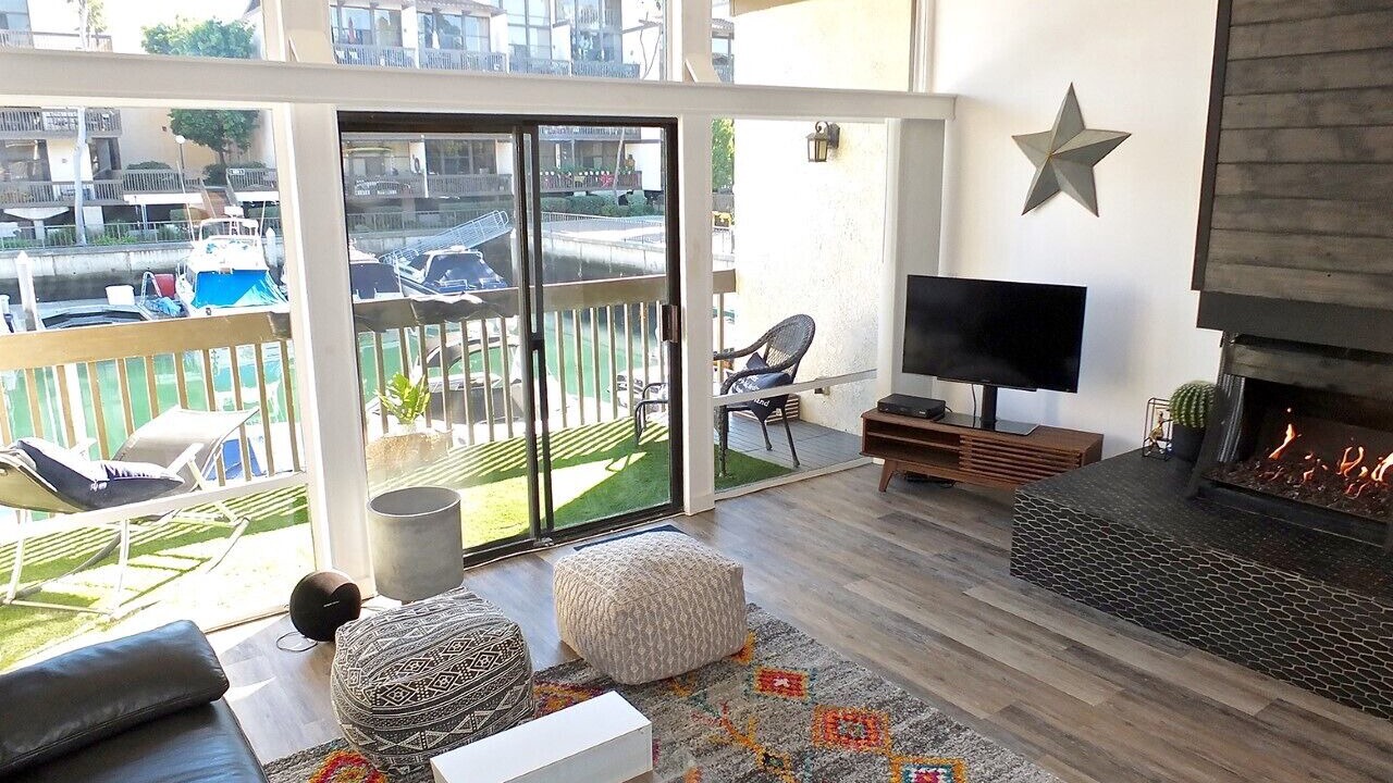 Photo of Livingroom in Marina Pacifica