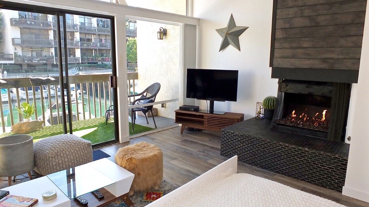 Photo of Livingroom in Marina Pacifica