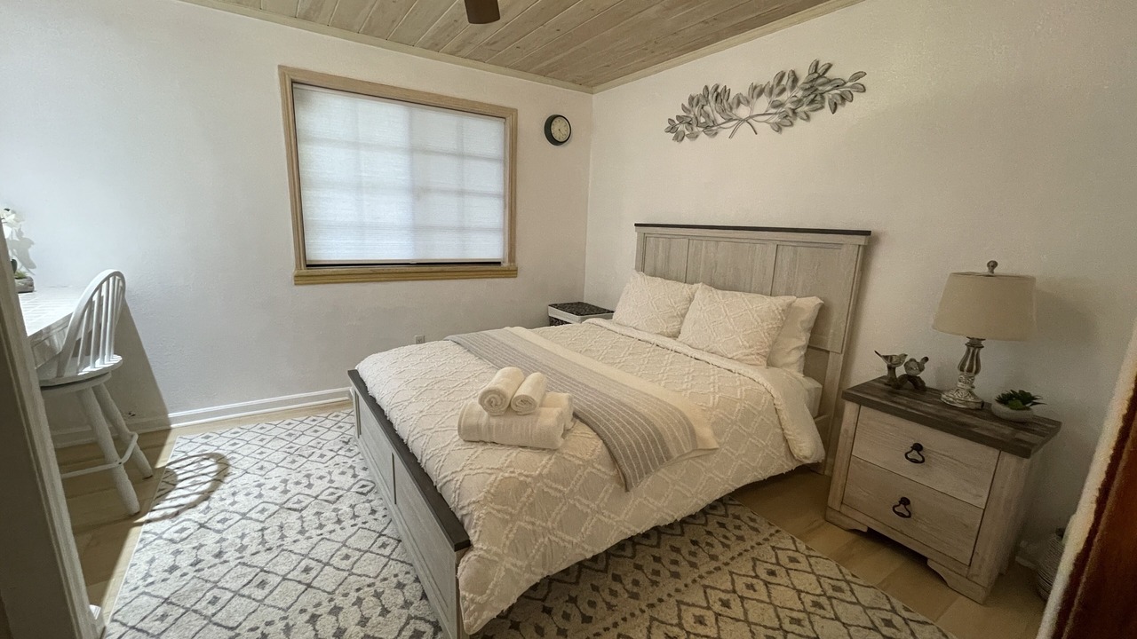 Photo of Bedroom in Crestline