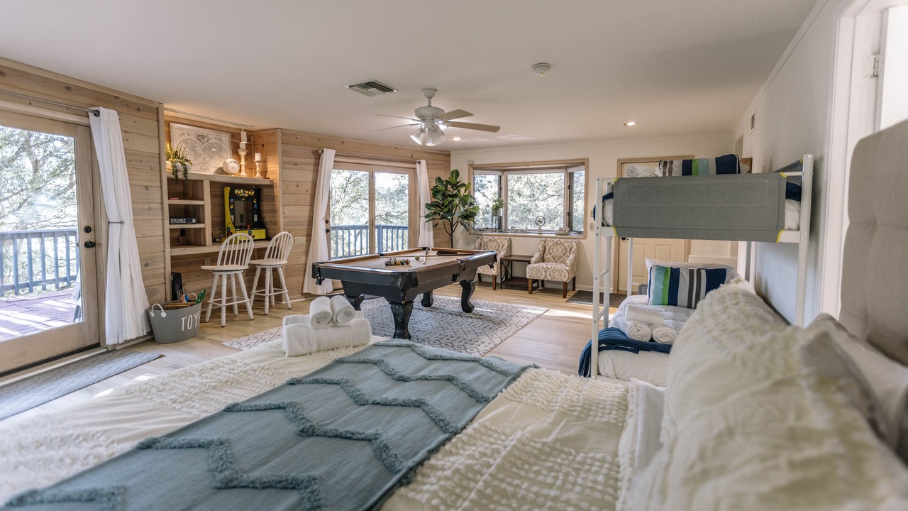 Photo of Bedroom in Crestline