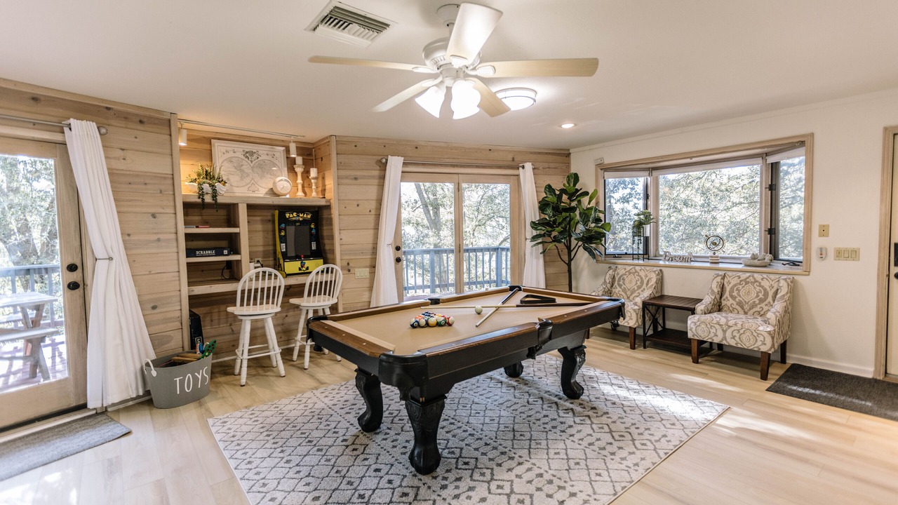 Photo of Bedroom in Crestline