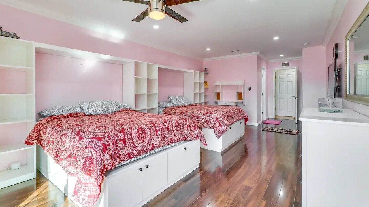 Photo of Bedroom in North Hills West