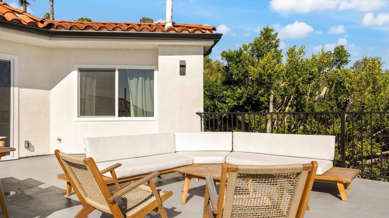 Photo of Patio Balcony in Hollywood Heights