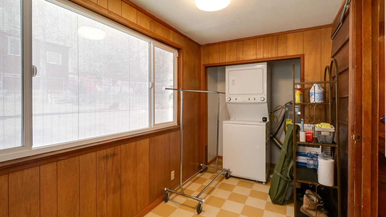 Photo of Bedroom in Wrightwood