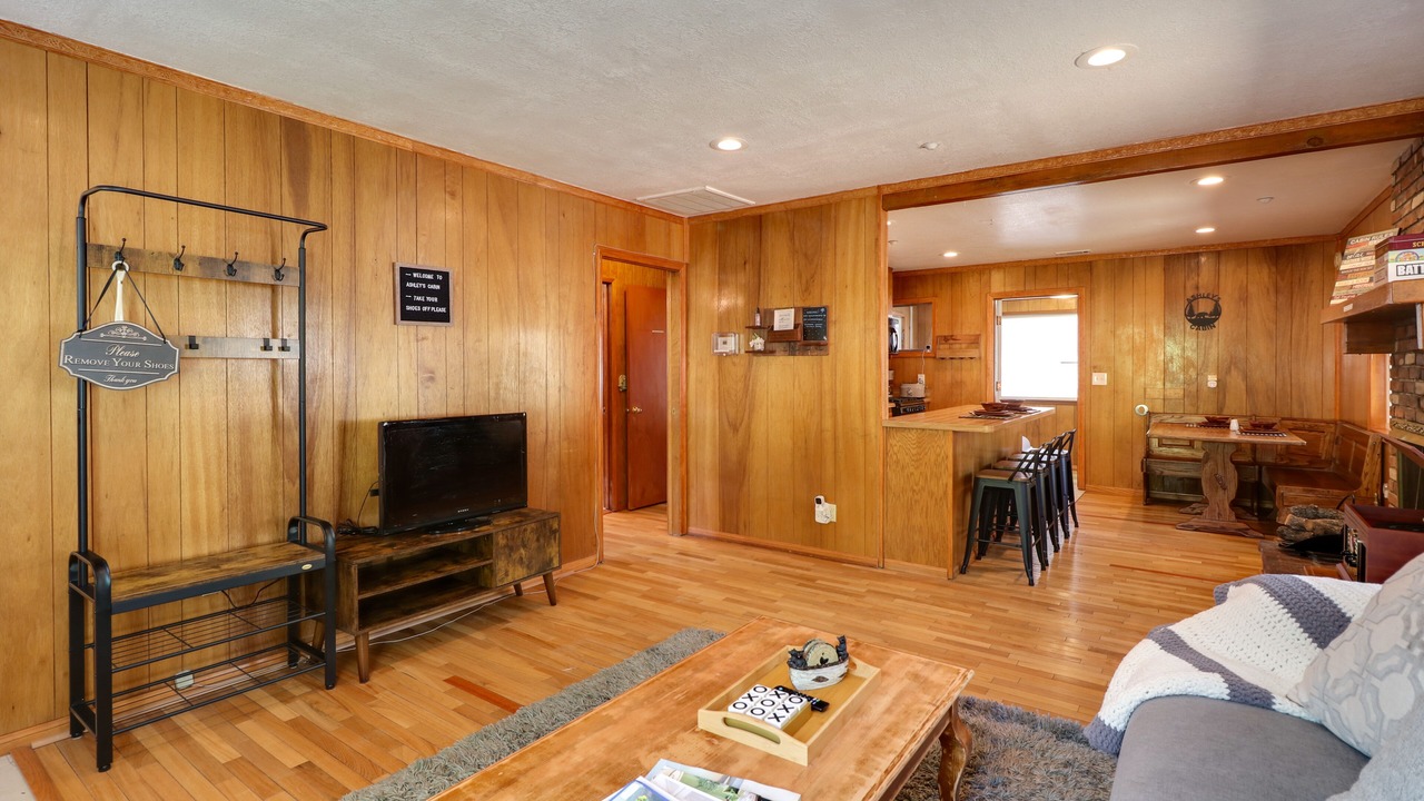 Photo of Livingroom in Wrightwood