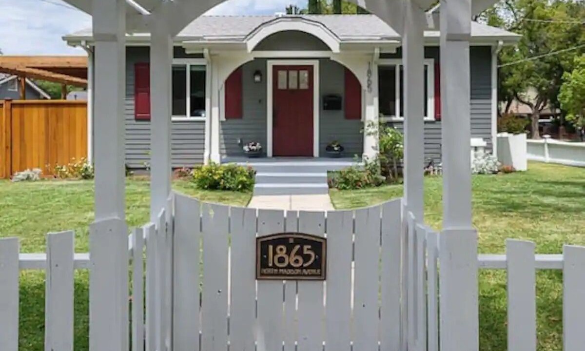Photo of Outdoor in Altadena