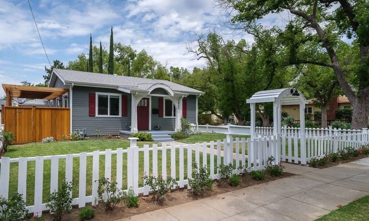 Photo of Outdoor in Altadena