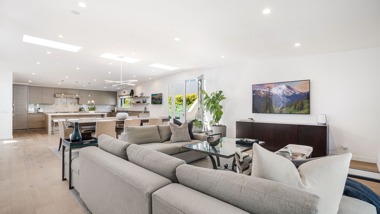 Photo of Livingroom in Malibu