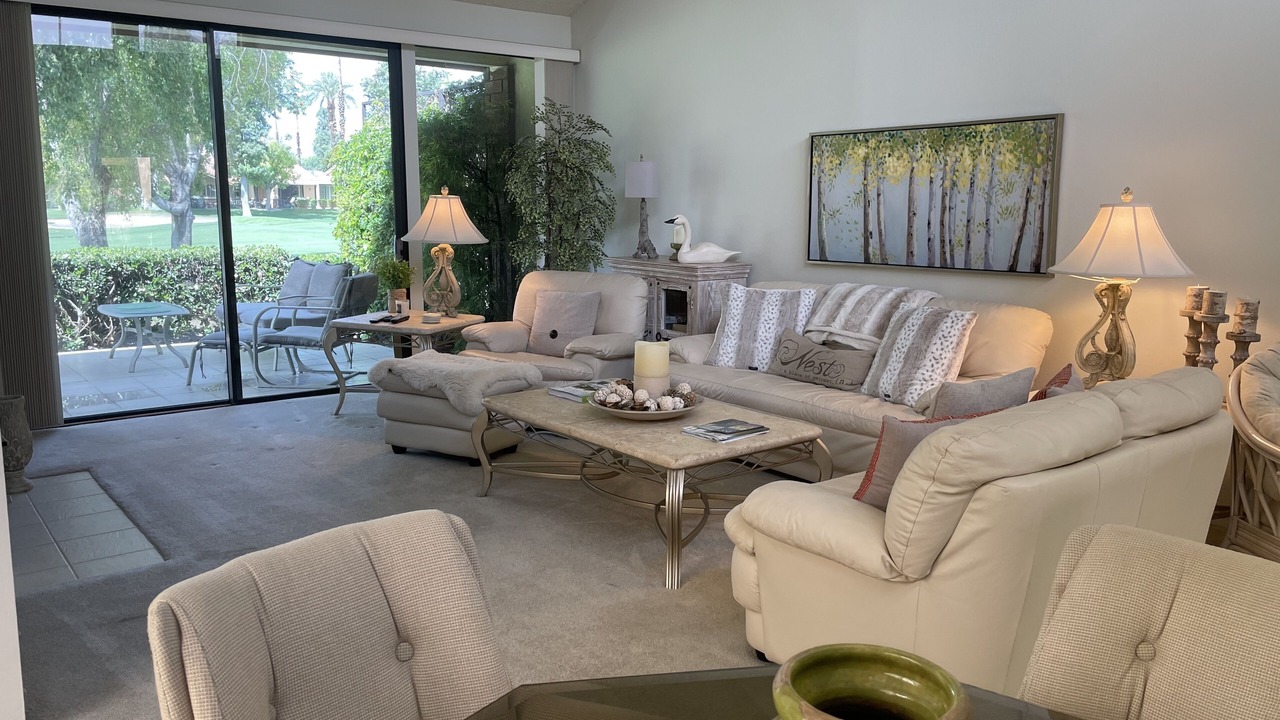 Photo of Livingroom in Palm Desert