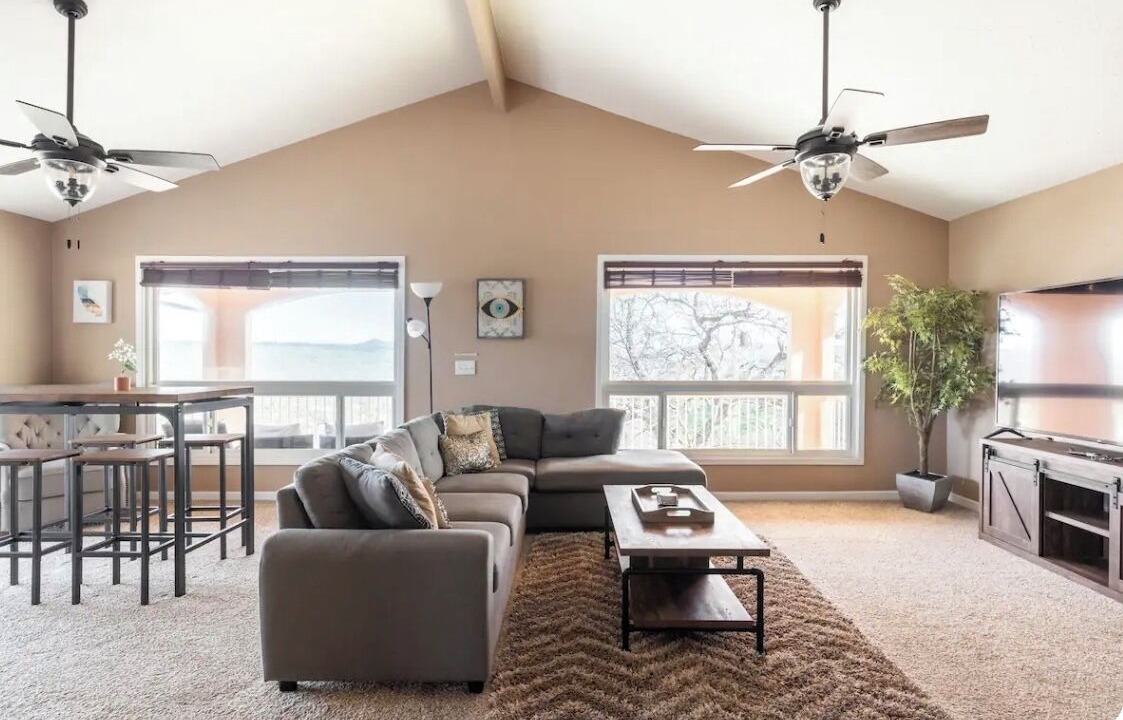 Photo of Livingroom in Copperopolis
