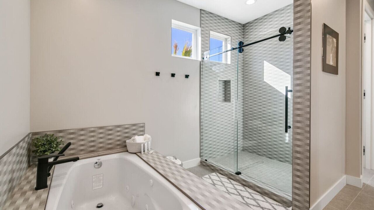 Photo of Bathroom in Sunrise Vista Chino