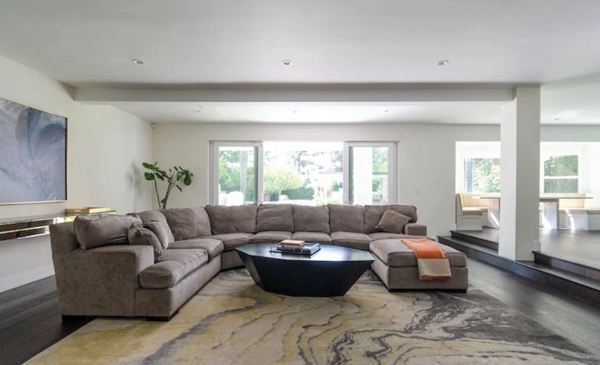 Photo of Livingroom in Northridge