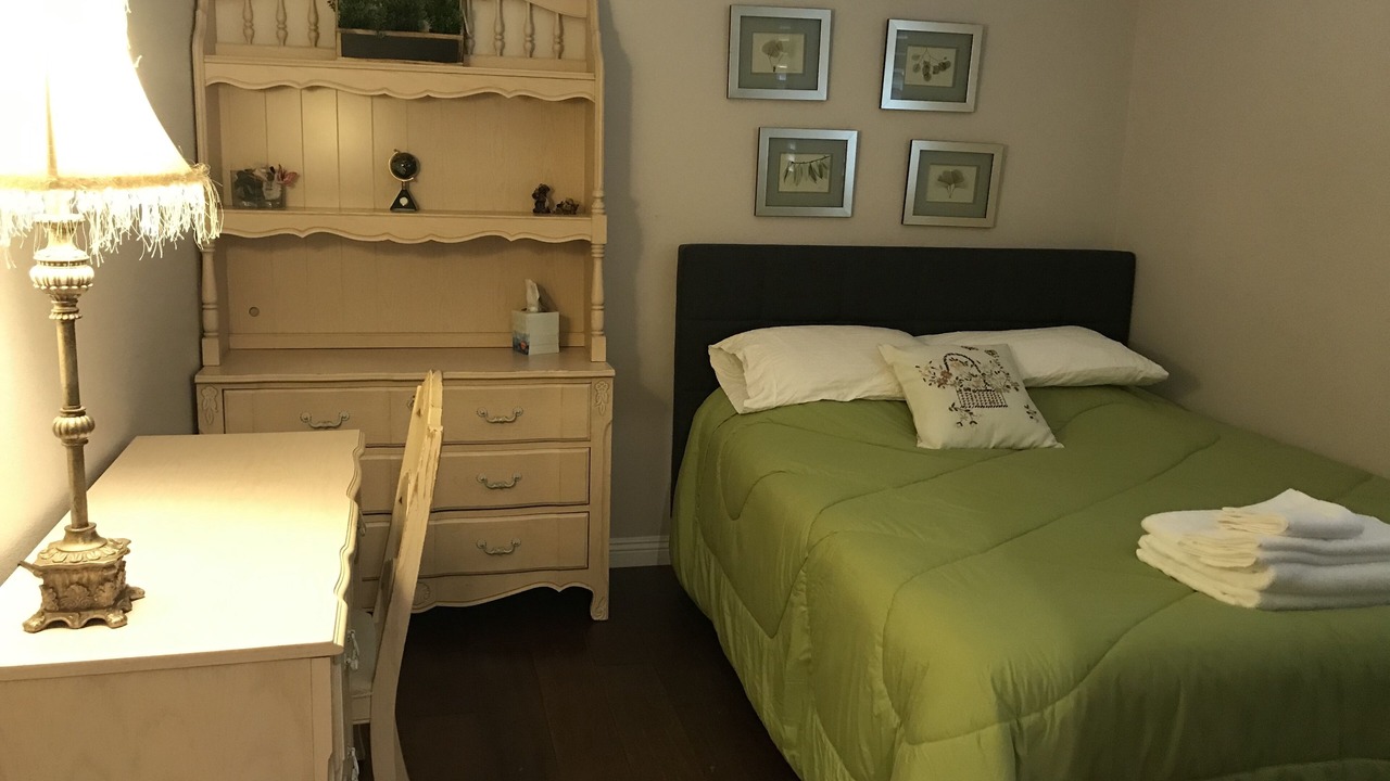Photo of Bedroom in Lower Peters Canyon