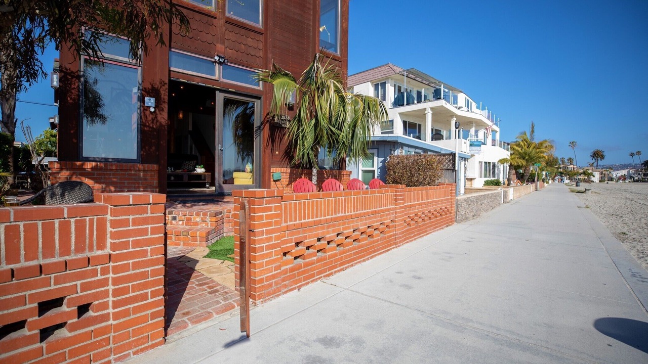 Photo of Others in Mission Beach