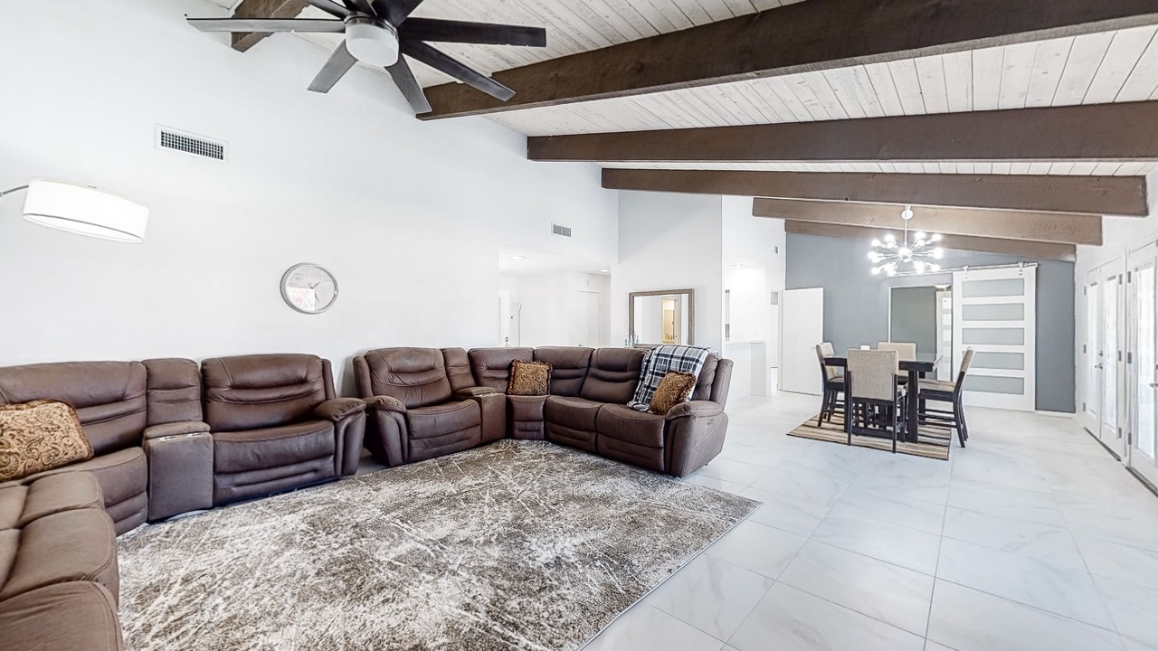 Photo of Livingroom in Indian Canyon
