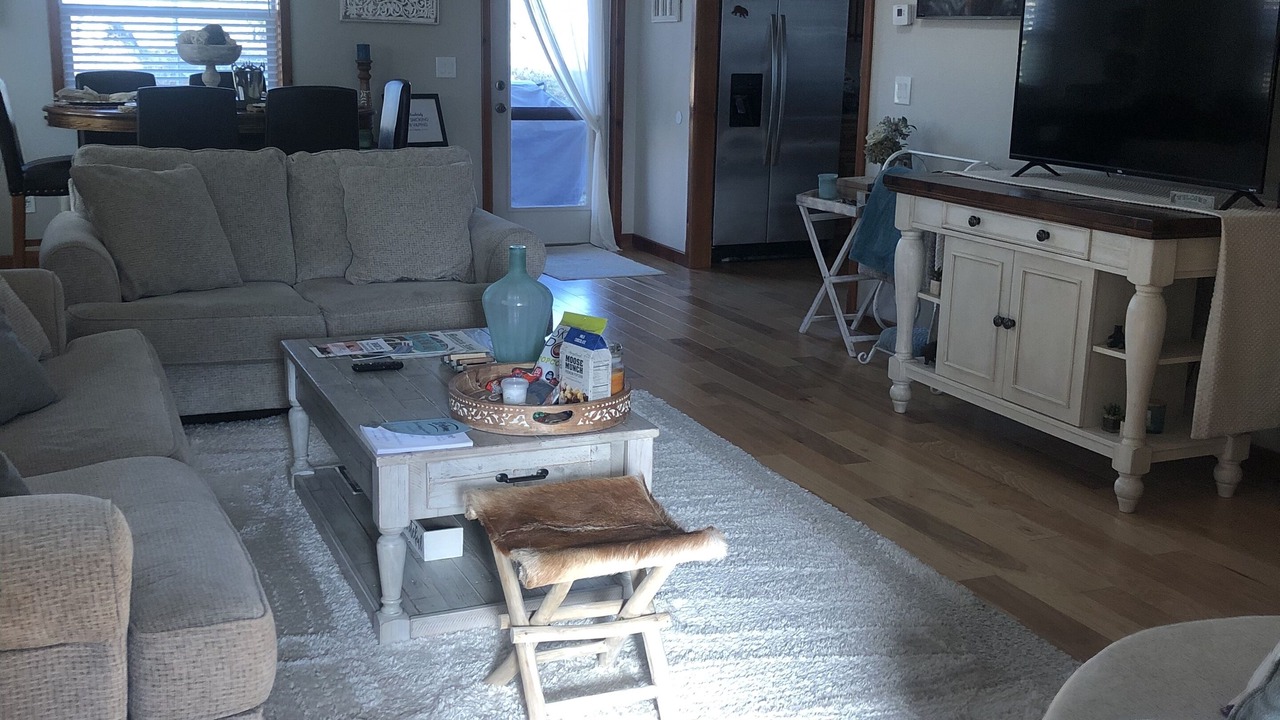 Photo of Livingroom in Running Springs