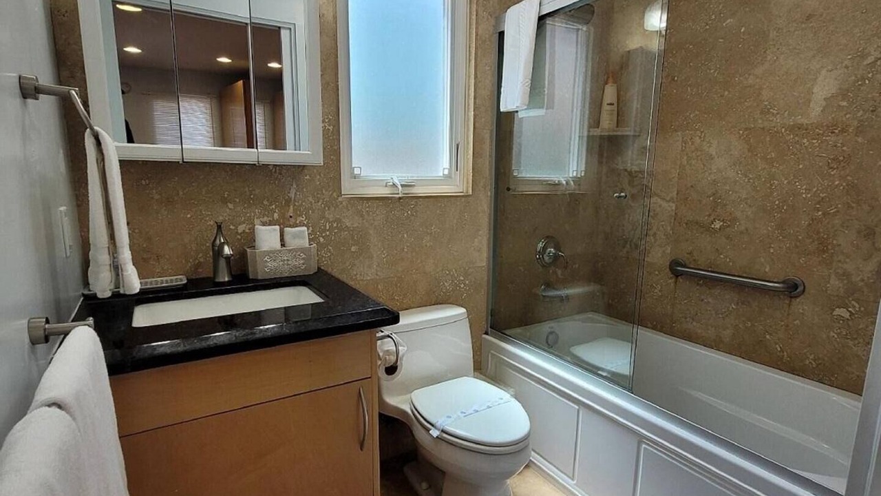 Photo of Bathroom in South Mission Beach