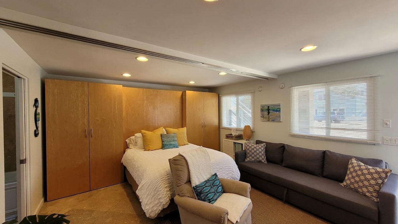 Photo of Bedroom in South Mission Beach
