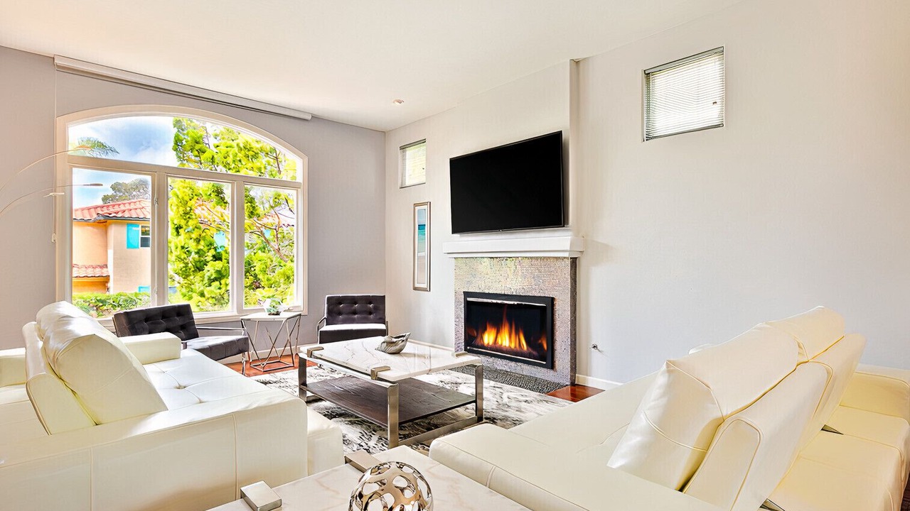 Photo of Bedroom in Village of La Jolla