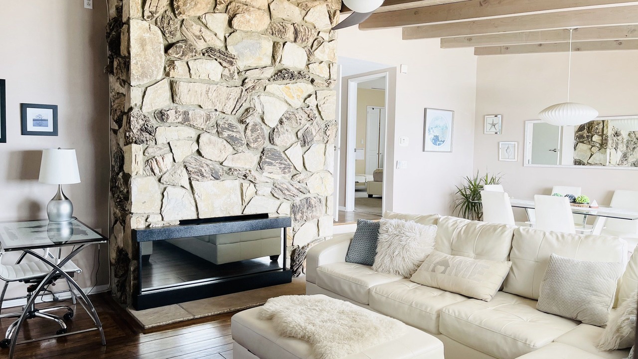 Photo of Livingroom in Pacific Palisades