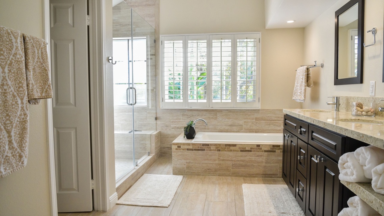 Photo of Bathroom in Harbor