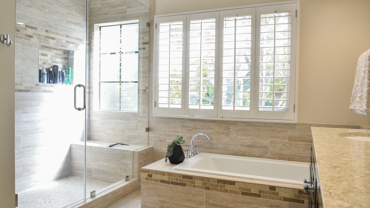 Photo of Bathroom in Harbor