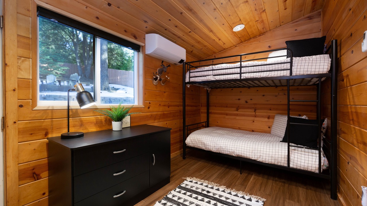 Photo of Bedroom in Pine Cove