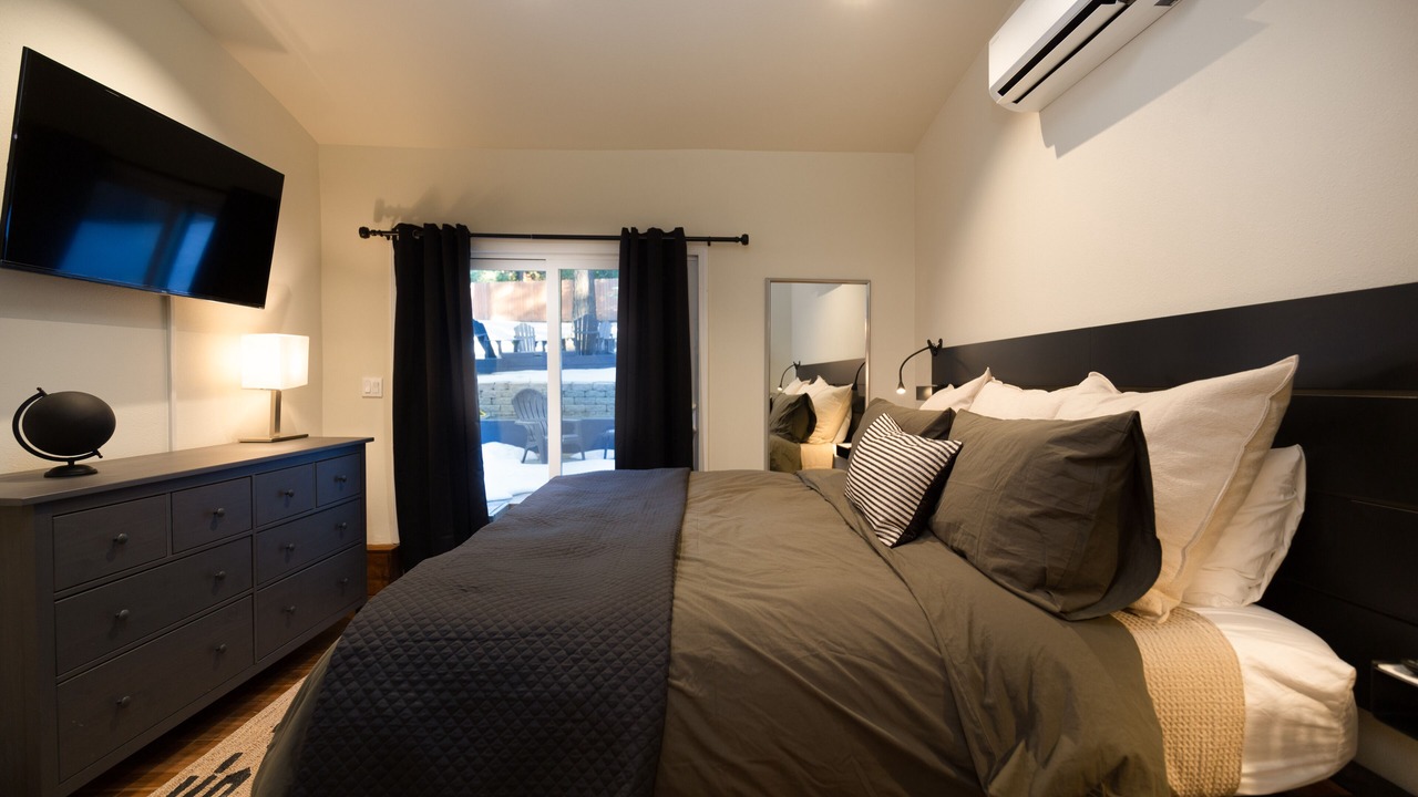 Photo of Bedroom in Pine Cove