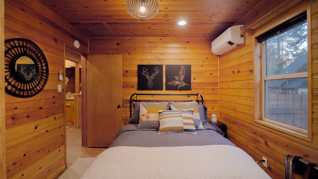 Photo of Bedroom in Pine Cove