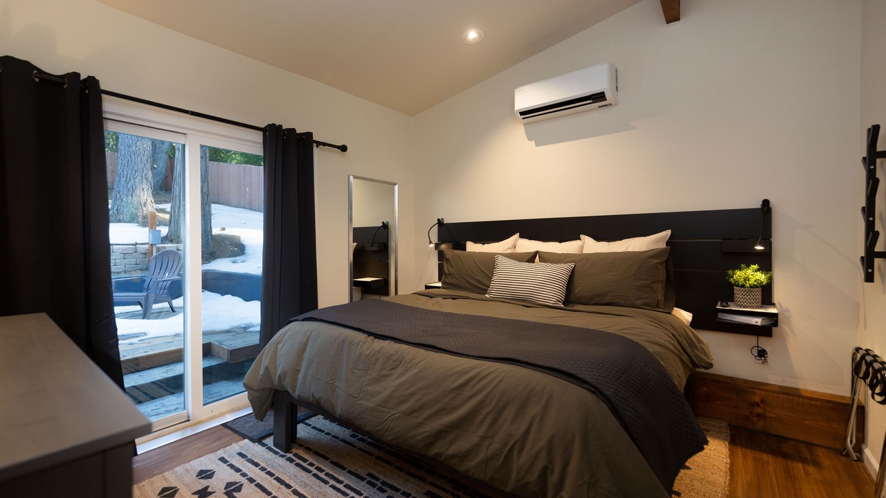 Photo of Bedroom in Pine Cove