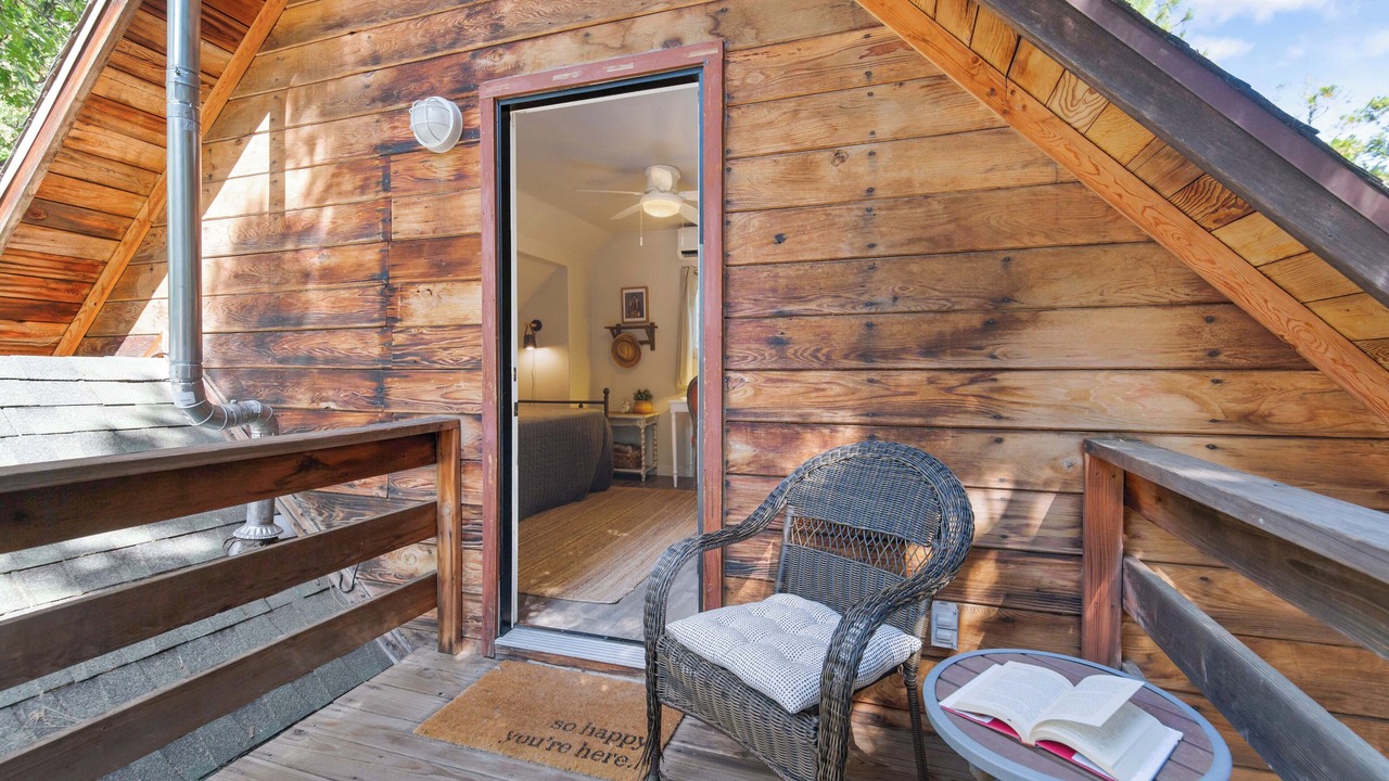 Photo of Patio Balcony in Pine Cove