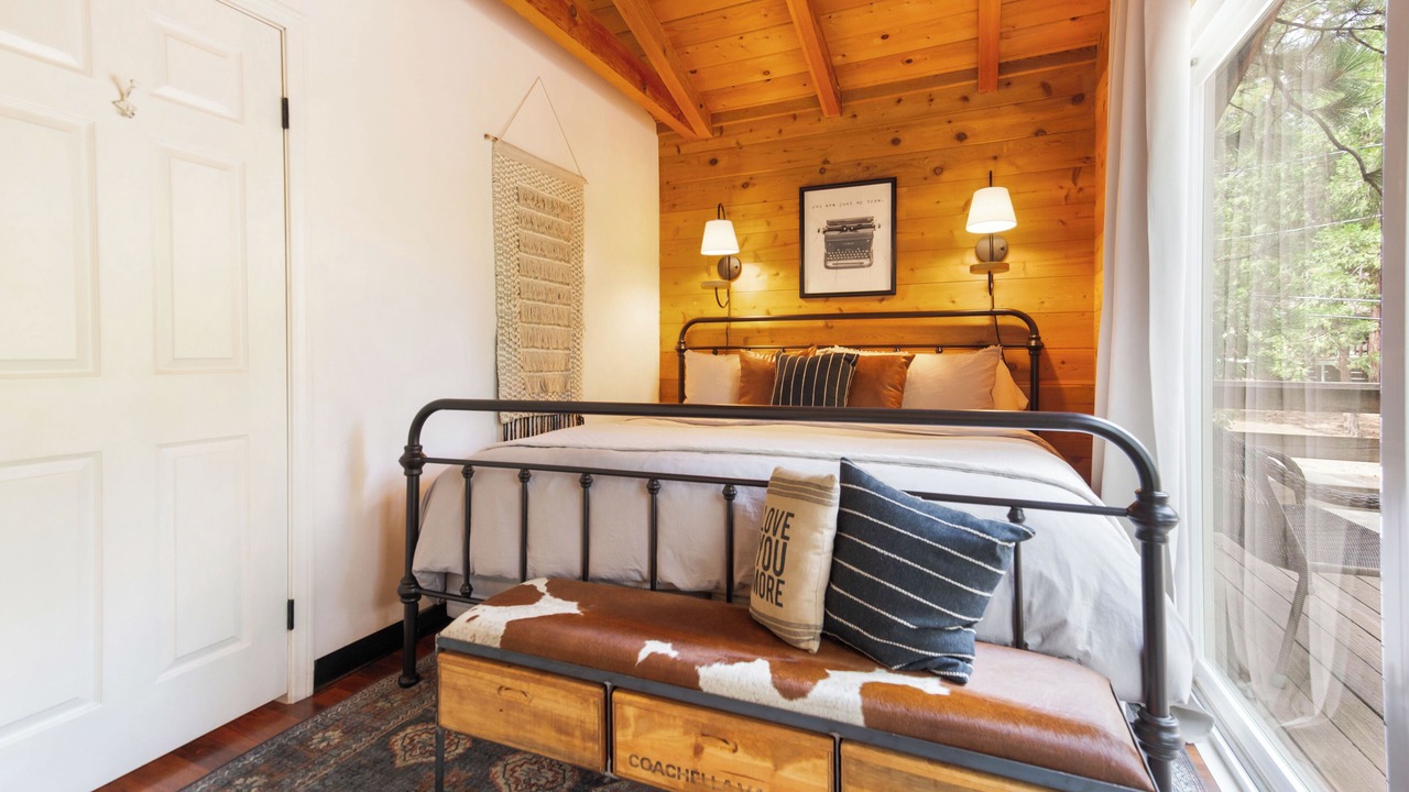 Photo of Bedroom in Pine Cove