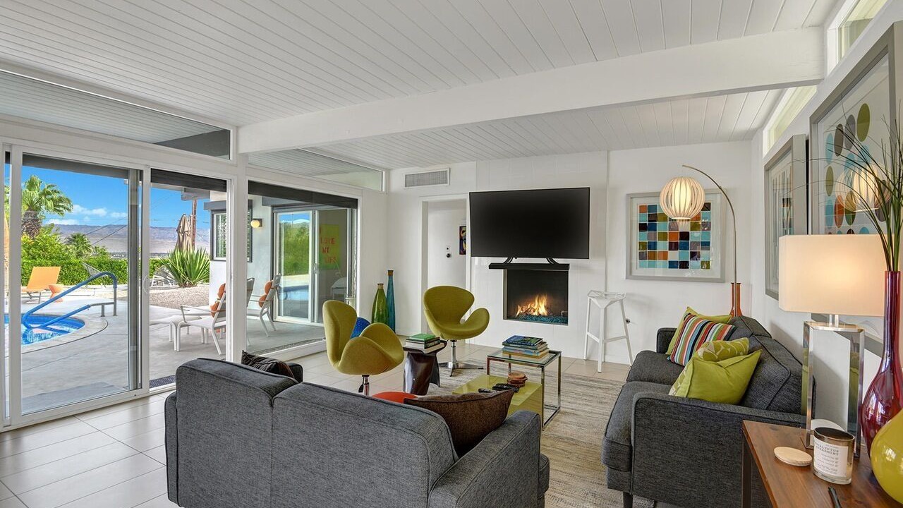 Photo of Livingroom in Cathedral City Cove