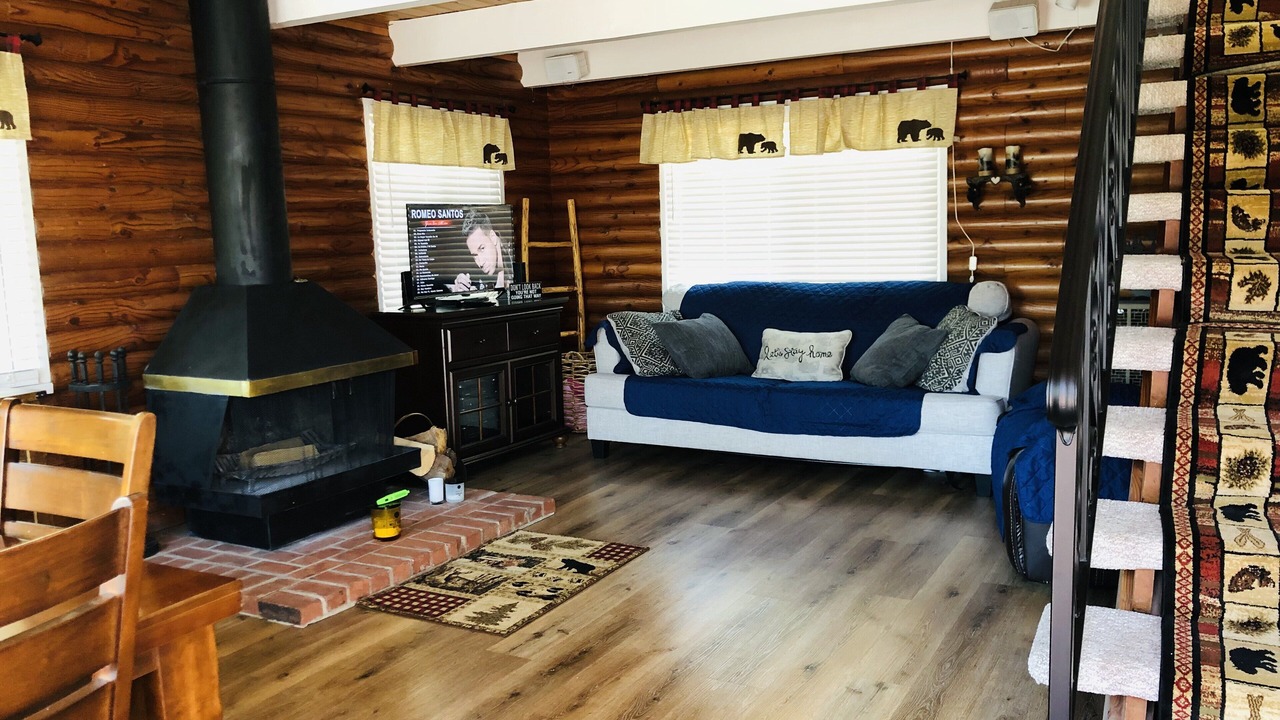 Photo of Livingroom in Arrowbear Lake