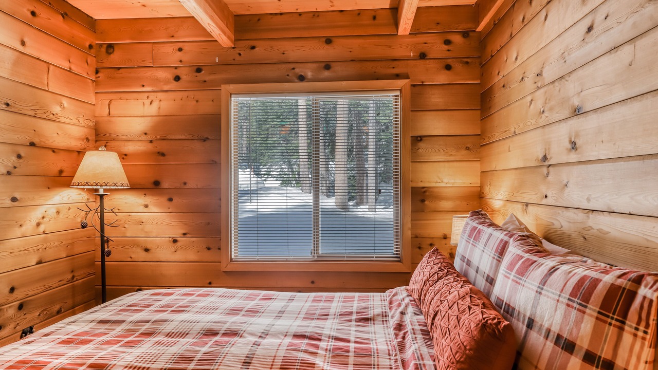Photo of Bedroom in Serene Lakes